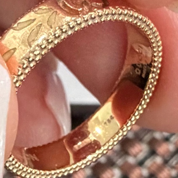 Gucci Rose Gold Band - Picture 7 of 7
